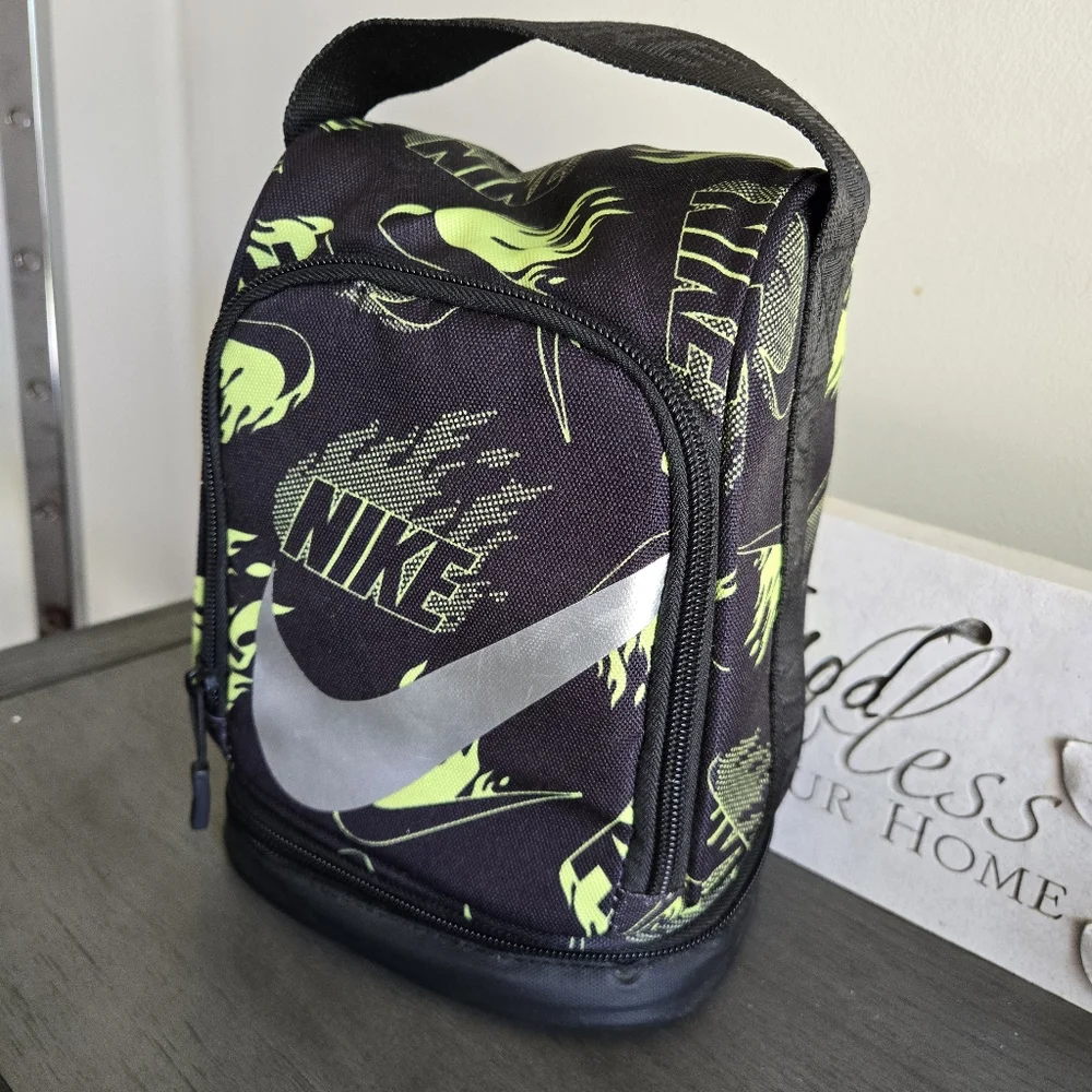 Nike Insulated Lunch Box - Picture 3 of 9